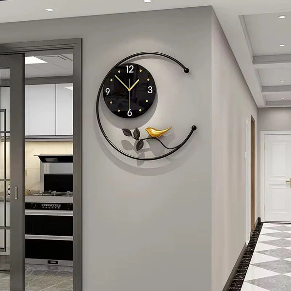 Vintage Metal Wall Clock – Elegant Home Decor